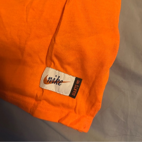 Nike Women’s San Francisco Giants Raglan Tee Size XS - Like New - Picture 4 of 4